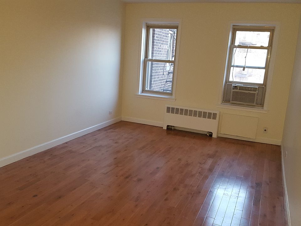 1st image of 4855 43rd St APT 6H