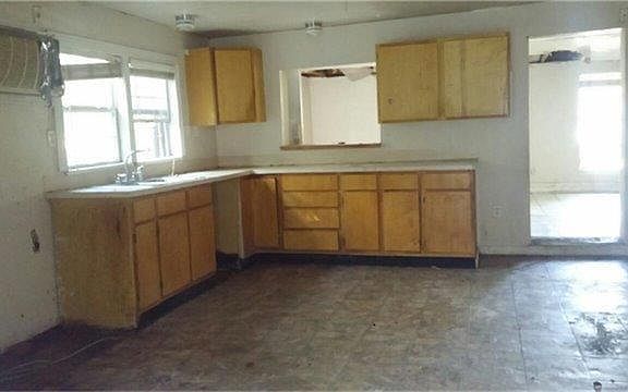 5th image of 1211 Buck Hollow Dr