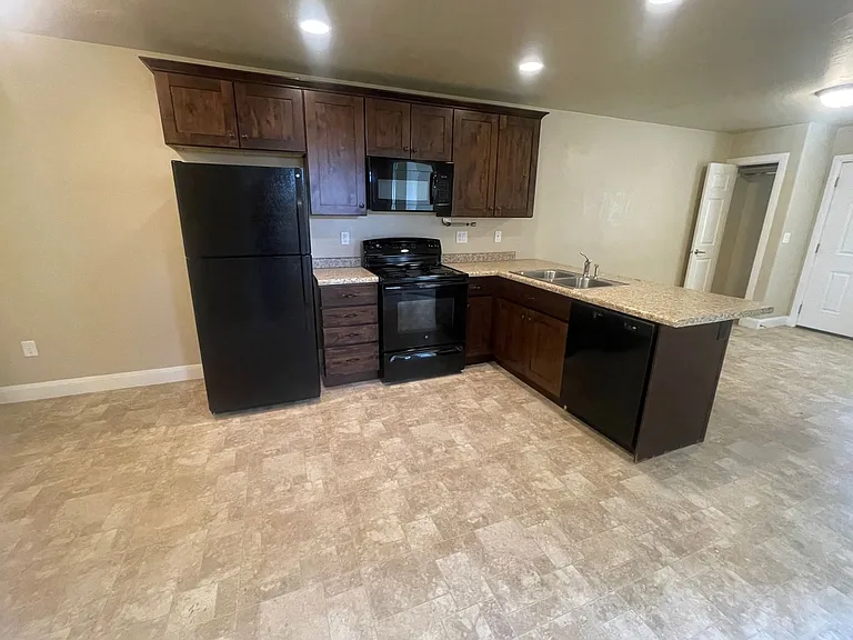 2016 W Starry Ln — Photo 3