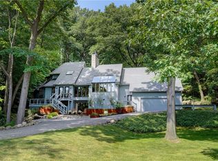 8062 Dryer Rd, Victor, NY 14564