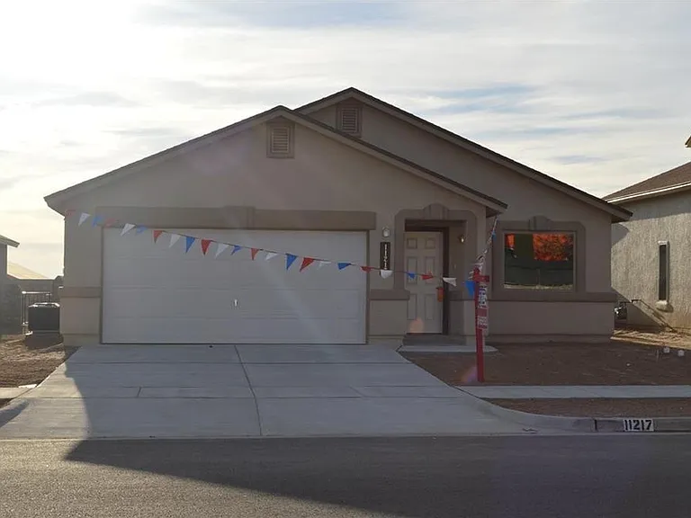 11217 Stockyard Dr — Photo 1
