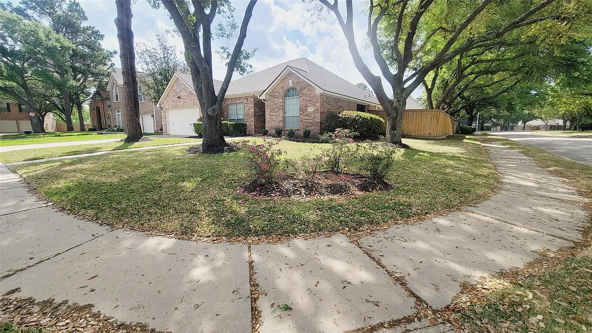 Building Photo - 16215 Brinton Ct