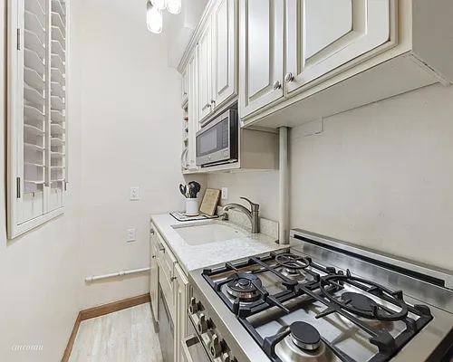 Rented by Corcoran | media 14