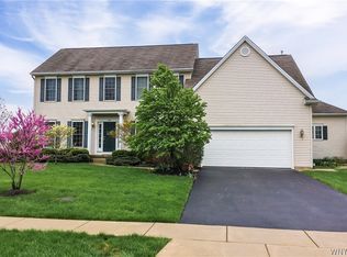 394 N Rockingham Way, Amherst, NY 14228