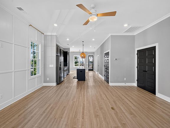 5th image of 4764 Silas Ave