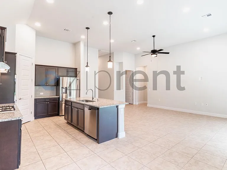 6913 Halesboro Dr — Photo 6