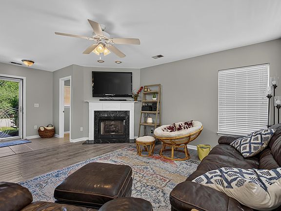4th image of 137 Graduate Ln