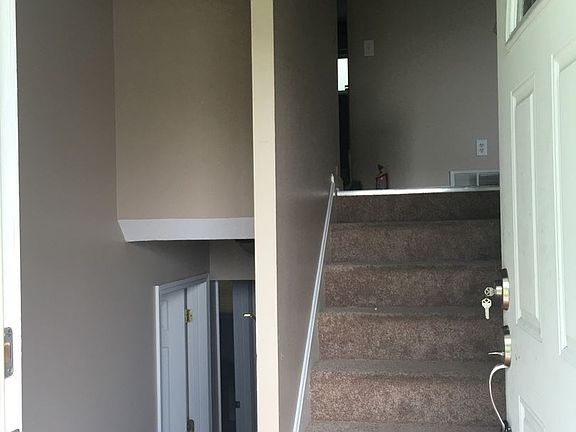 3rd image of 5201 Benson Ct