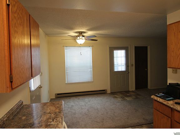 3rd image of 3327 Lynn Ave