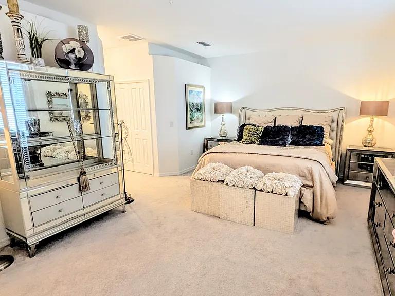 5639 N Honore Ave #222 — Photo 15