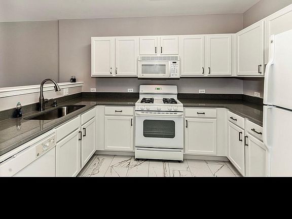 5th image of 9440 S 51st Ave APT 212
