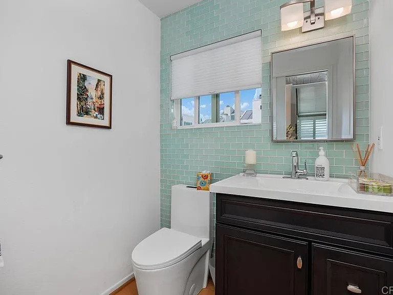 307 Longden Ln — Photo 17
