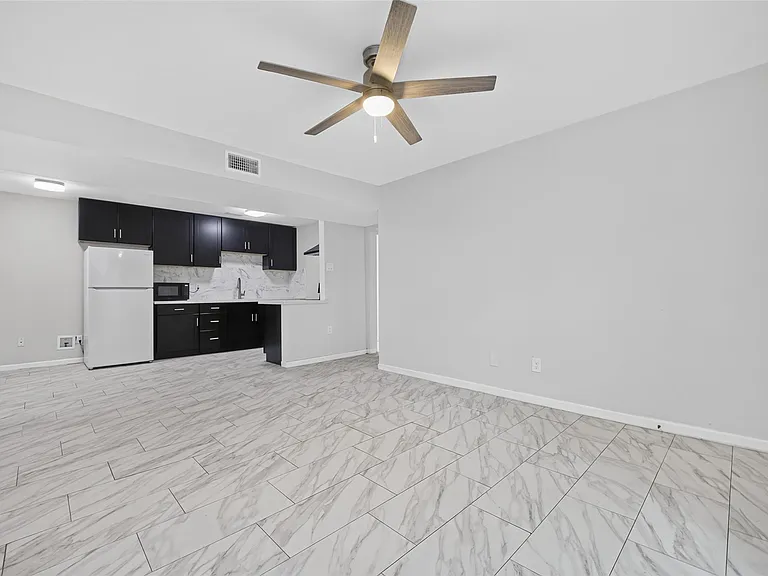 5929 Queensloch Dr #131 — Photo 9