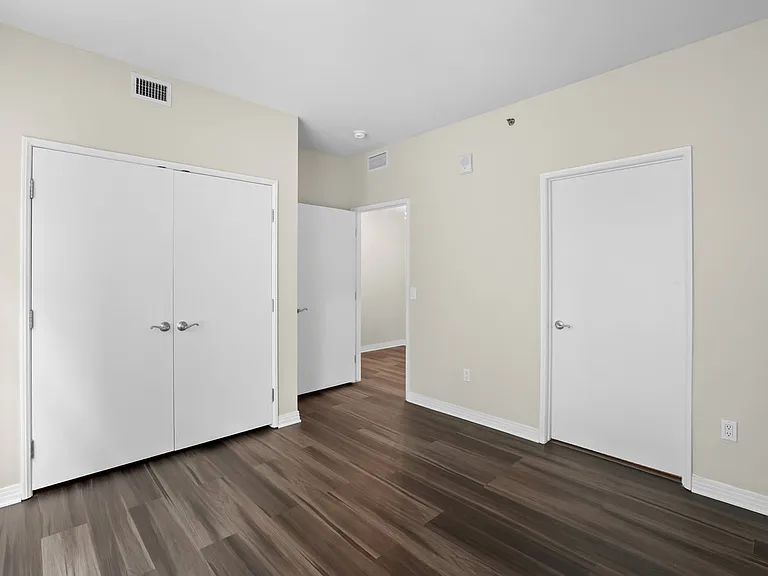 427 9th Ave #301 — Photo 22