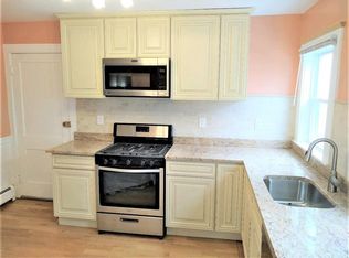 11 Grand St #1, Reading, MA 01867