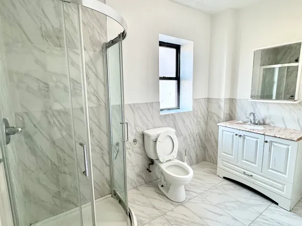 2071 Haring Street image 13 of 25