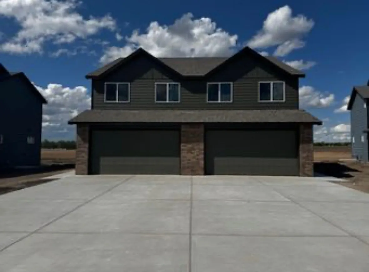 734 E Briarbrook Ct — Photo 1