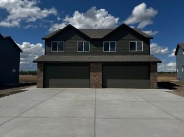 734 E Briarbrook Ct, Valley Center, KS 67147