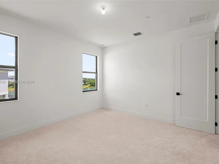 12865 Wingspan Ct — Photo 35