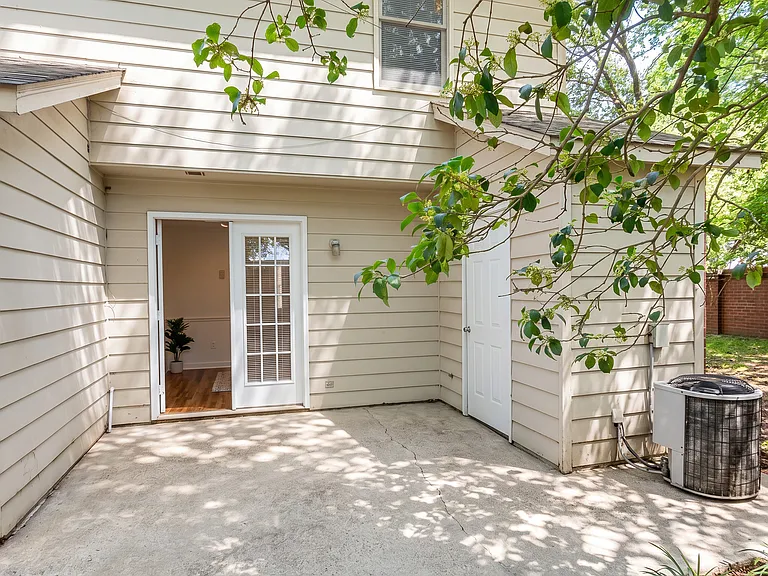 Courtyard Townhomes — Photo 8