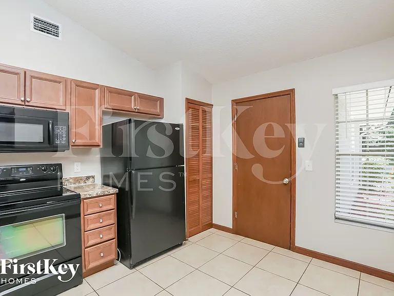 104 Hazel Blvd — Photo 6