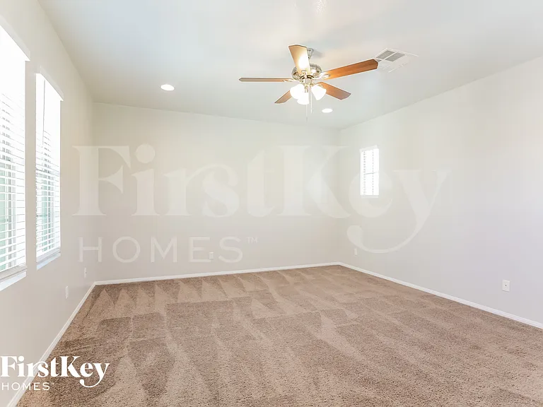 10497 Foggy Glen Ave — Photo 10