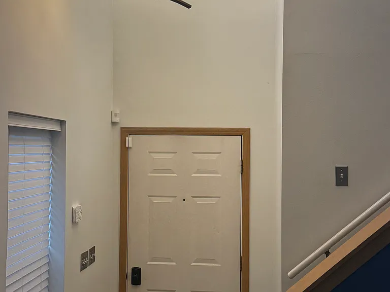 2444 Oak Tree Ln — Photo 16