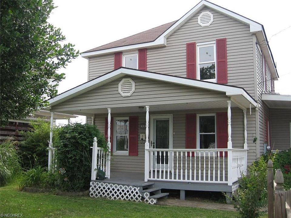 Welcome to 721 Sycamore St. Belpre