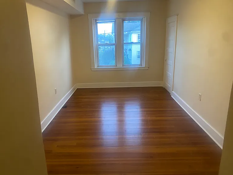 558 Church St #3 — Photo 8