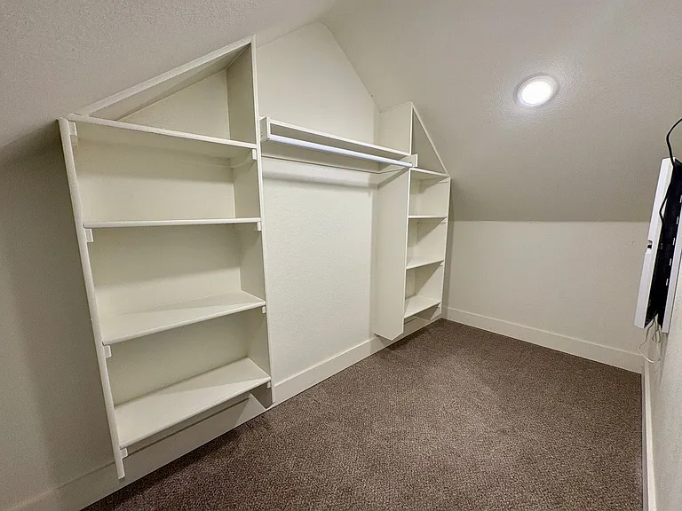 3846 W Somerville Ln — Photo 9