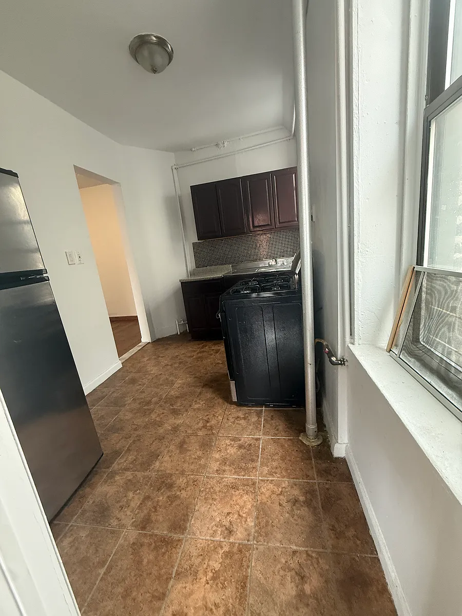 Building Photo - 511 W 159th St #15