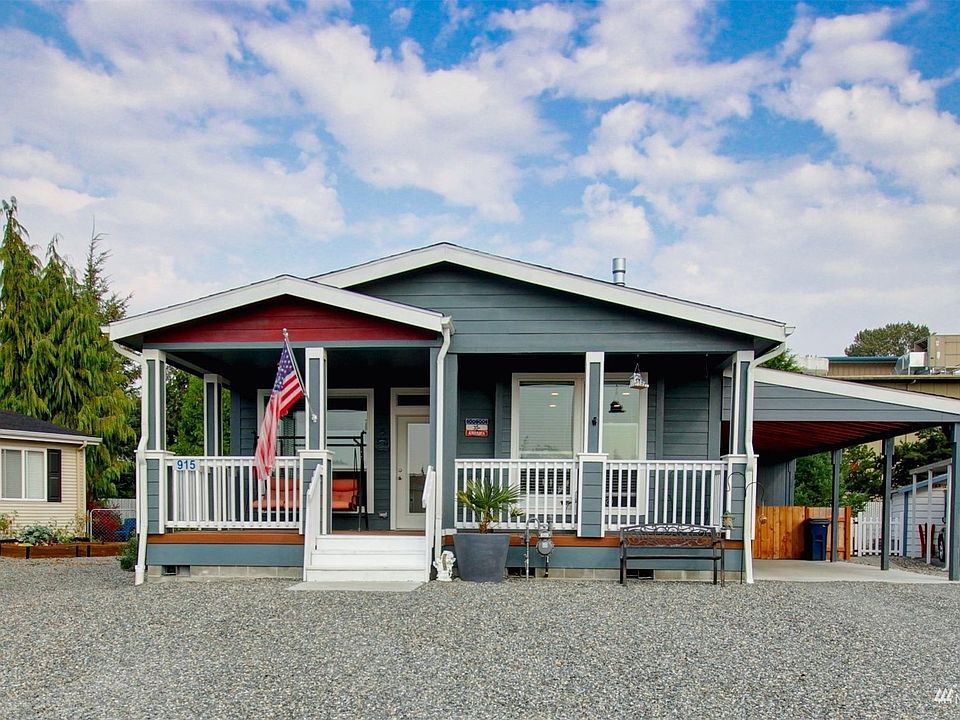 This stunning home is a must see! New in 2020 it has beautiful upgrades throughout.  Located in Carriage Estates 55 community.>