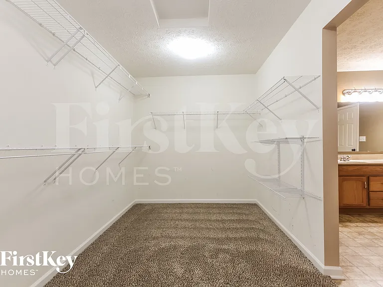 2243 Tanya Dr — Photo 9