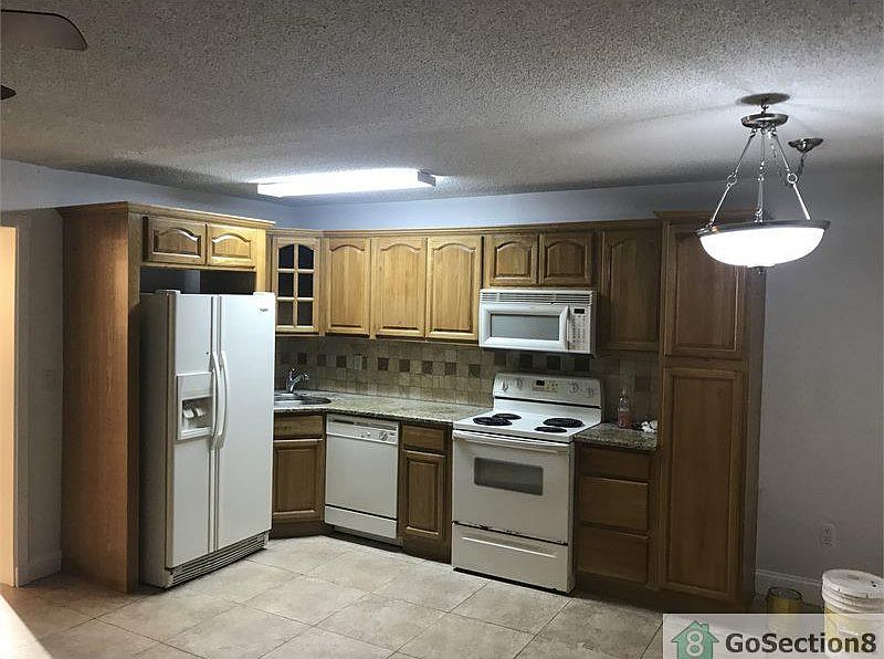 1st image of 4590 SW 67th Ave APT 10