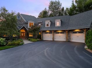 524 Scotts Bay Dr, Indian River, MI 49749