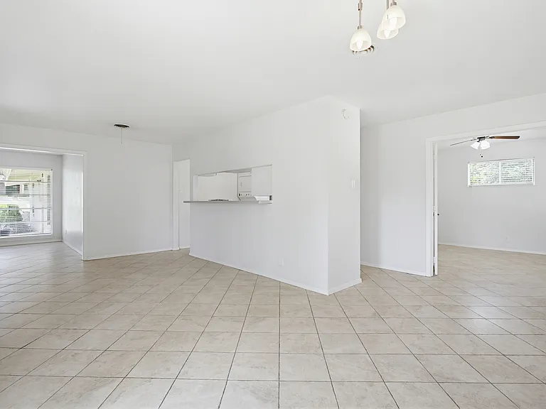 2125 E Lawndale Dr #2125 — Photo 16