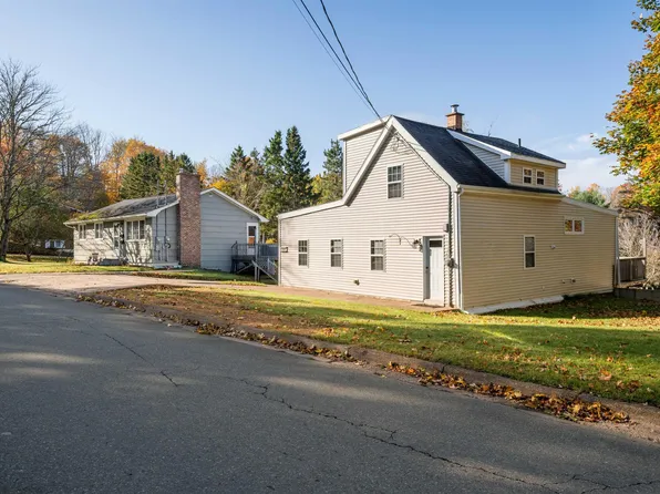208 Pleasant St, Truro, NS B2N 3S8