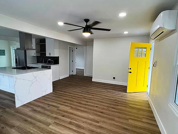 4th image of 3756 Wilson Ave