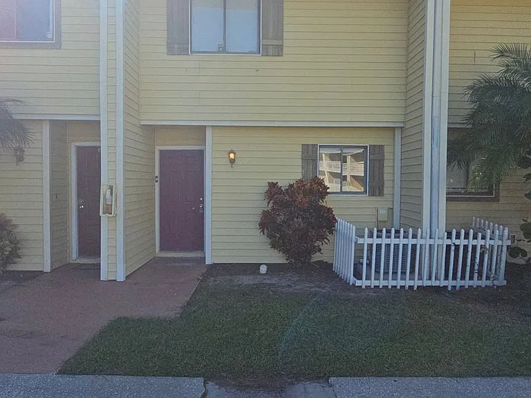 22640 Watersedge Blvd #66 — Photo 2