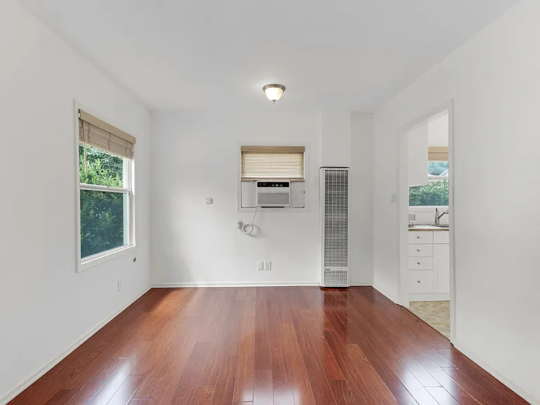 2675 Rich St — Photo 14