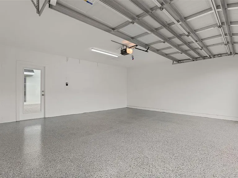 1394 Mount Royal Dr — Photo 25