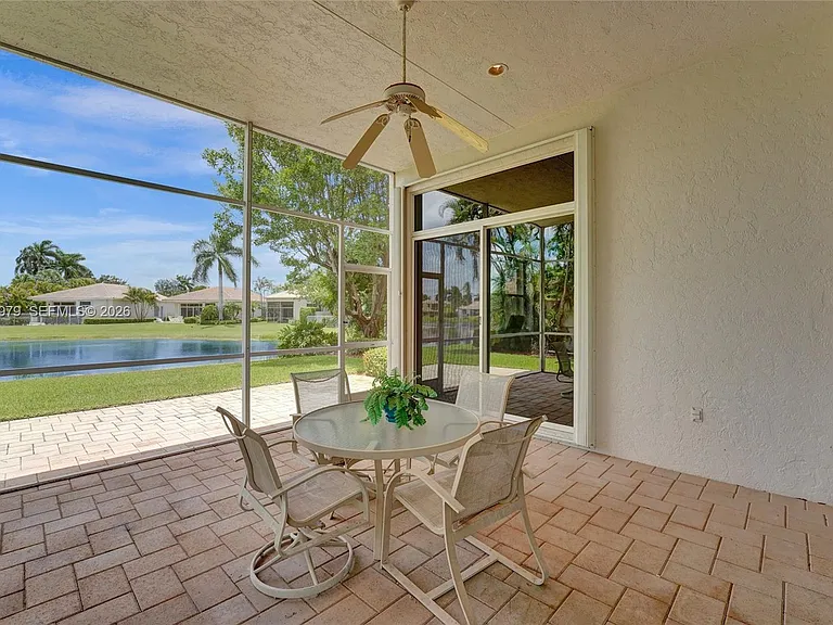 2525 Bay Pointe Ct — Photo 6