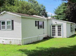 40 Elm Ln, Pleasant Valley, NY 12569