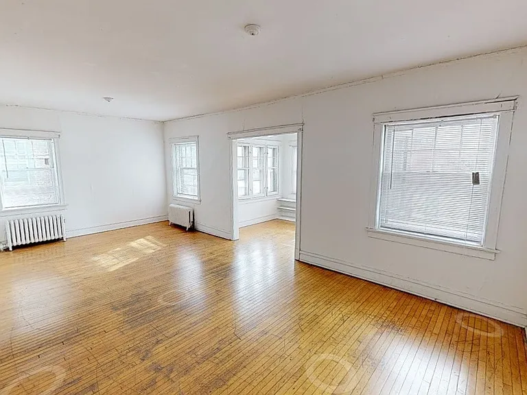 1902 E Linnwood Ave — Photo 40