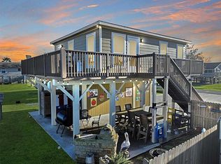 1322 Bahama Ln, Port Bolivar, TX 77650