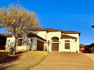 9827 Spindrift Dr, Laredo, TX 78045