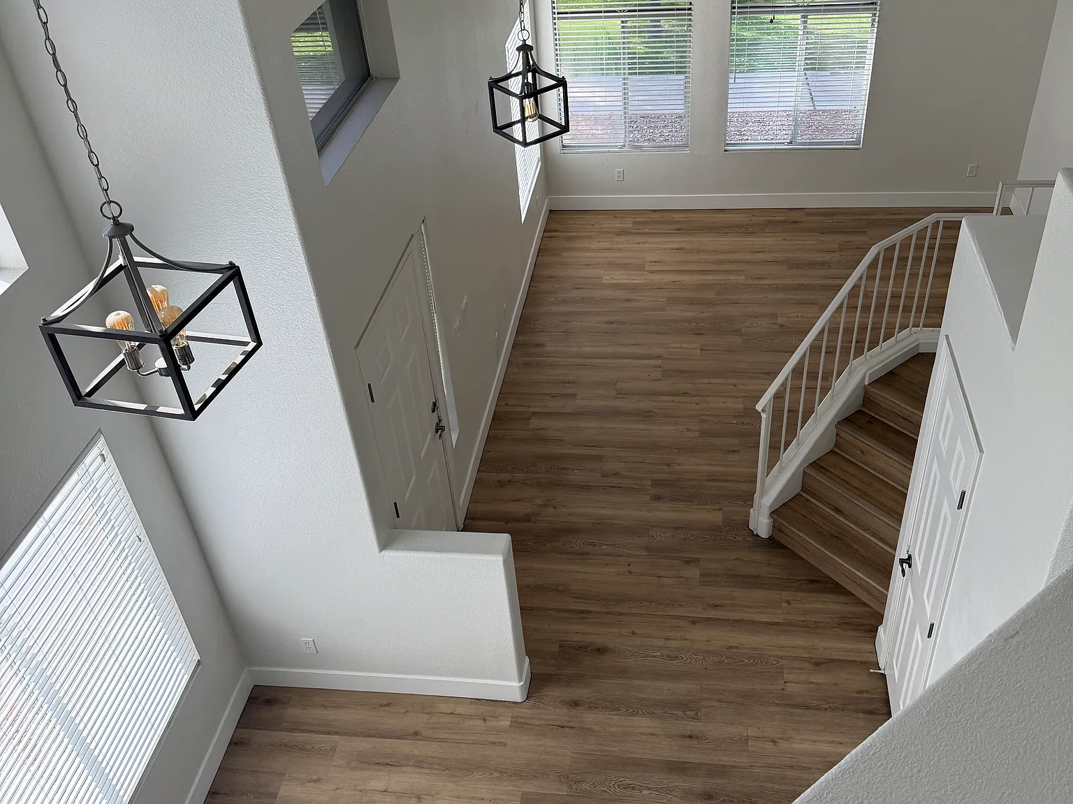 2 bed, 1203 sqft, $2,300 — Photo 1