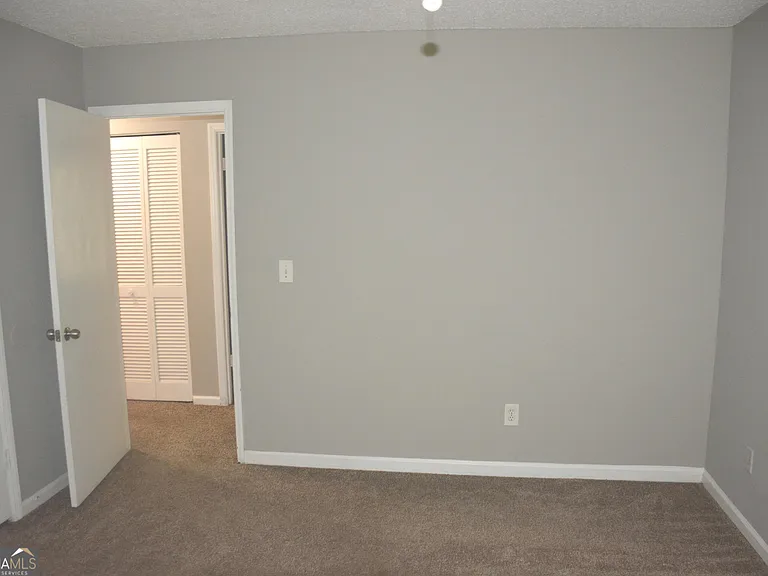 4952 Isle Royal Ct — Photo 10