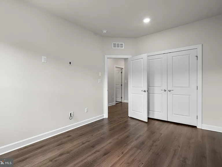 9271 Wood Violet Ct — Photo 25