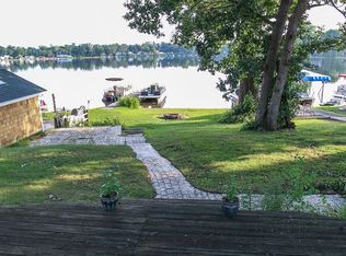9487 Cedar Island Rd, White Lake, MI